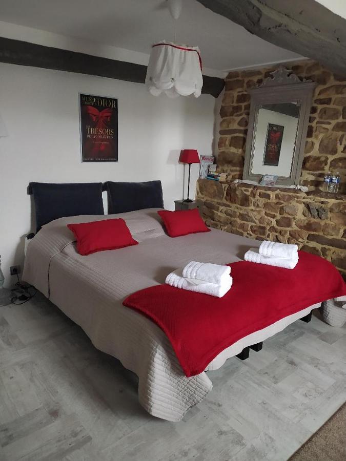 Chambres D'Hotes La Clef Des Champs Montpinchon Zewnętrze zdjęcie