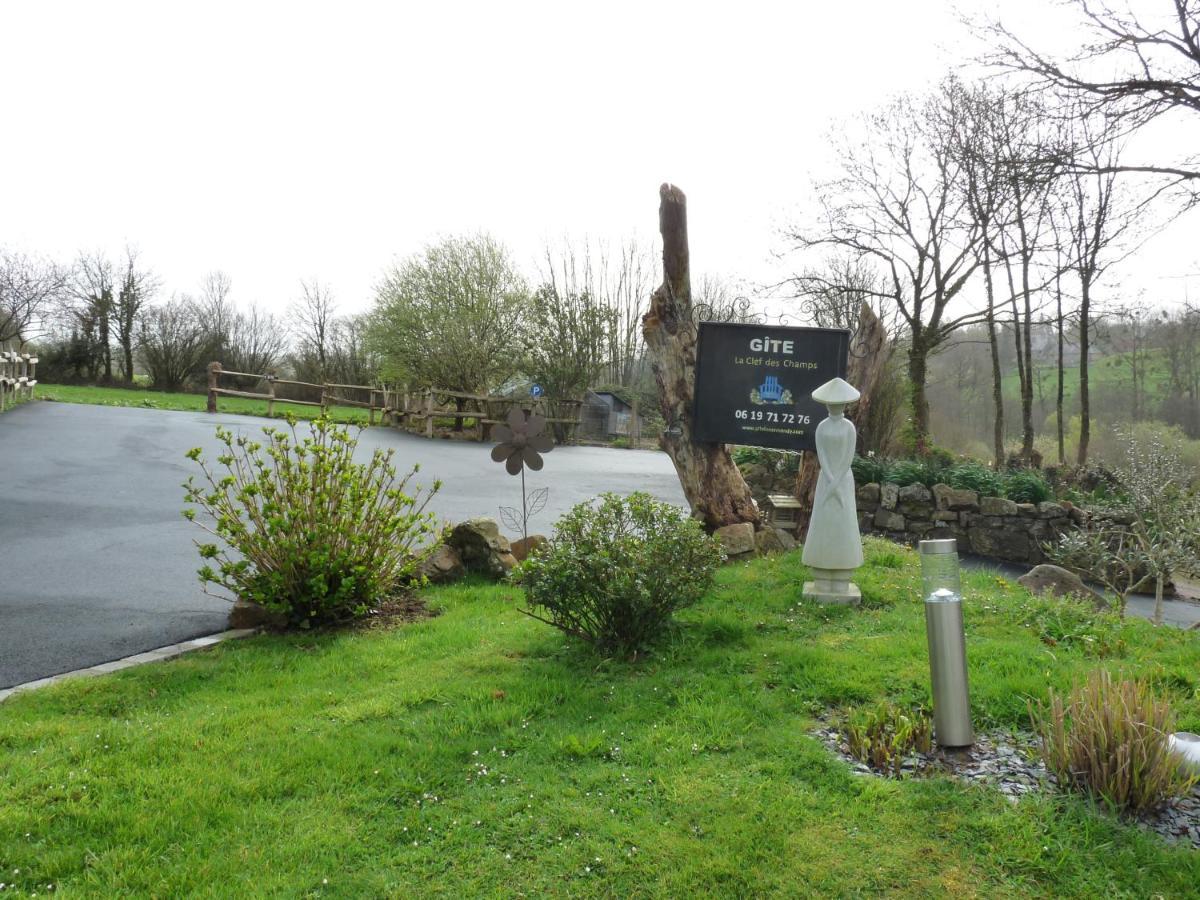 Chambres D'Hotes La Clef Des Champs Montpinchon Zewnętrze zdjęcie