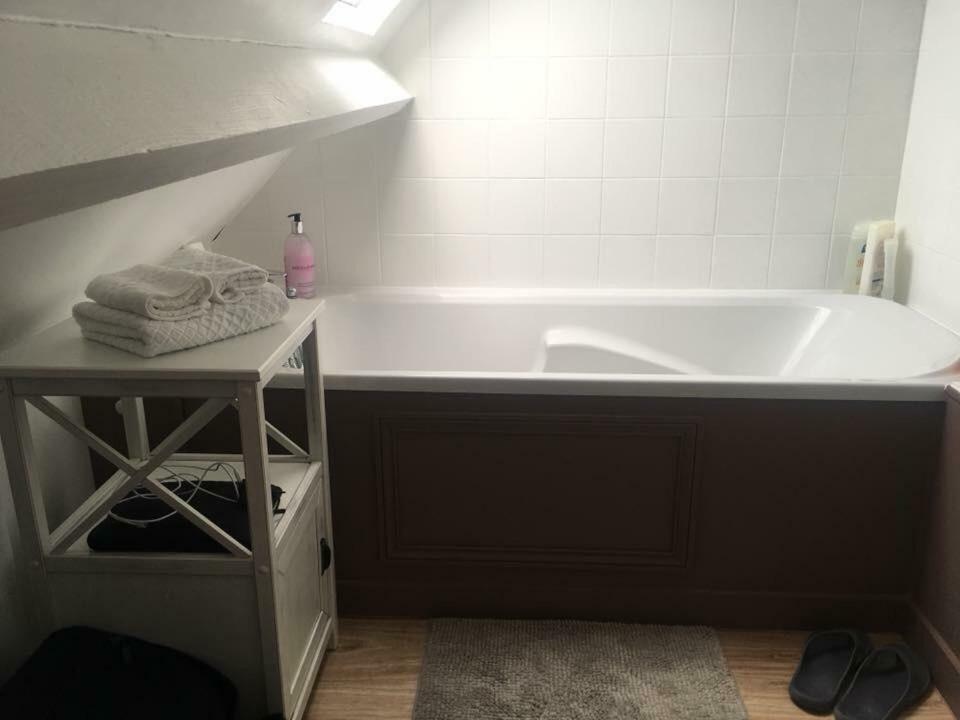 Chambres D'Hotes La Clef Des Champs Montpinchon Zewnętrze zdjęcie